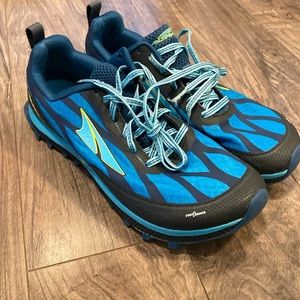 EUC Altra Superior 3 Rugged Trail Running Shoe Blue and Black Size 10